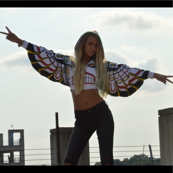 Meet your Posher, Mallory! - Picture 6 of 14